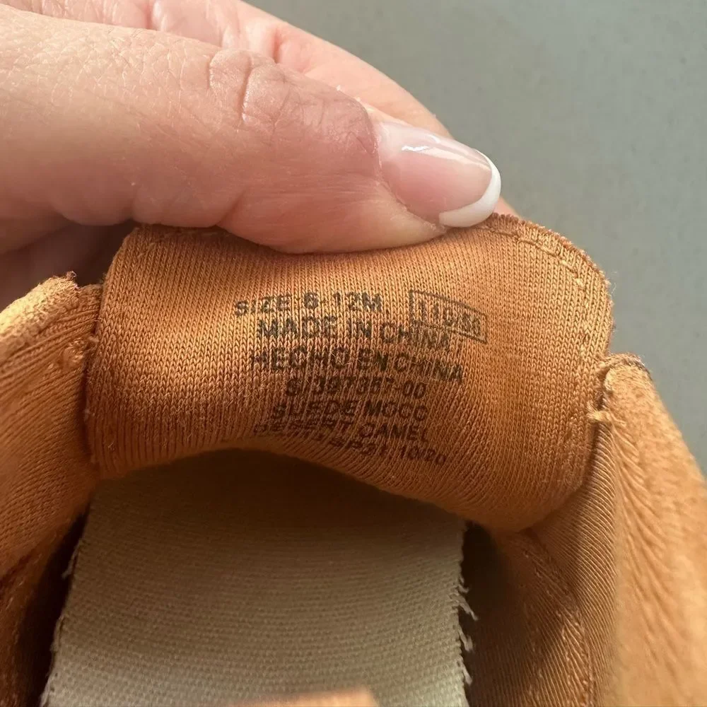 Baby Gap suede dessert camel fringe lace up moccasin booties size 6-12 months